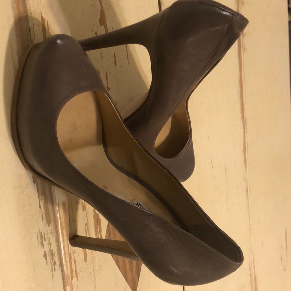 Kelsi Dagger Heels